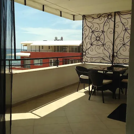 Heaven Lux Апартаменти Сонячний Берег